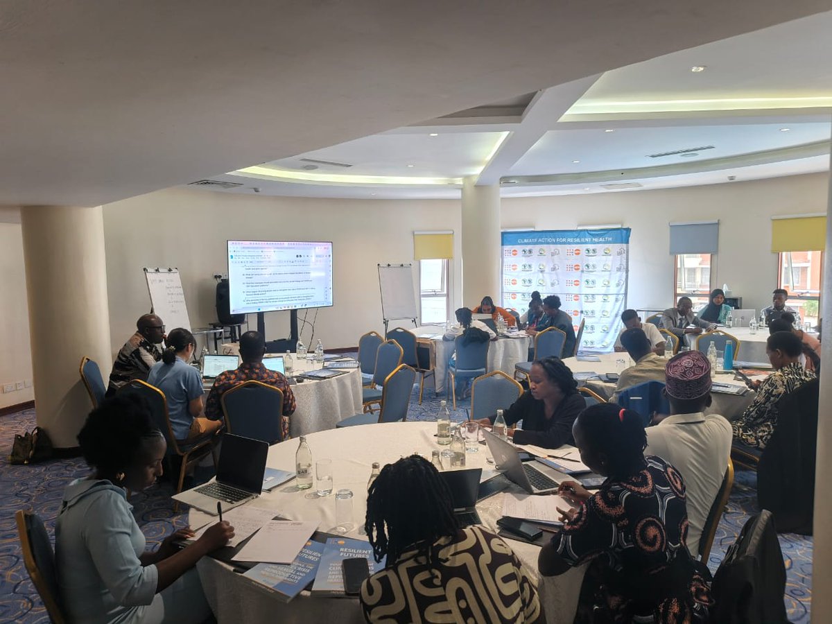 tamaniyouth's tweet image. Day 1 of the UNFPA Training of Trainers on Resilient Futures: Young People, the Climate Crisis &amp;amp; SRHR at Movenpick Hotel, Nairobi.
A powerful start to 4 days of learning, sharing &amp;amp; building youth-led solutions for a resilient &amp;amp; inclusive future! 
#UNFPA #ClimateActio #SRHR #GBV