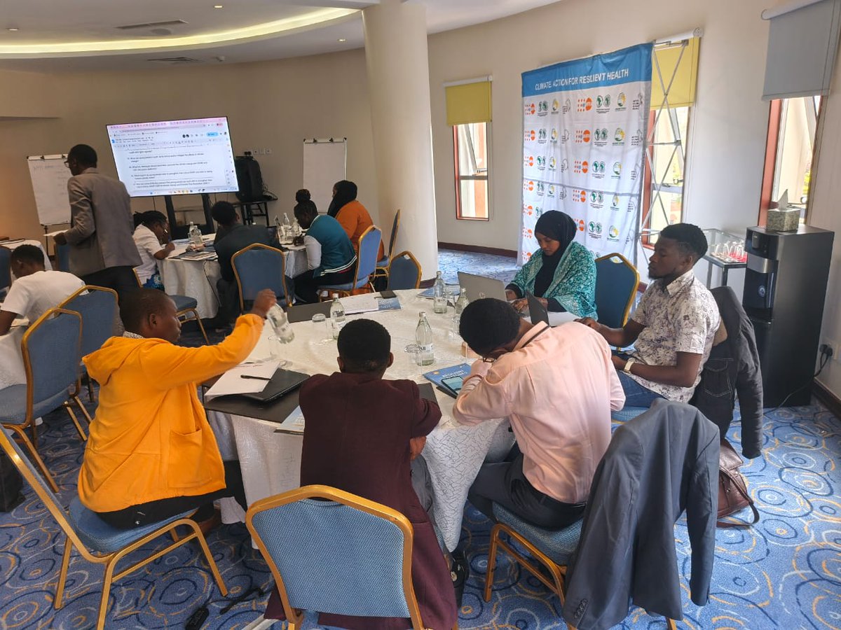 tamaniyouth's tweet image. Day 1 of the UNFPA Training of Trainers on Resilient Futures: Young People, the Climate Crisis &amp;amp; SRHR at Movenpick Hotel, Nairobi.
A powerful start to 4 days of learning, sharing &amp;amp; building youth-led solutions for a resilient &amp;amp; inclusive future! 
#UNFPA #ClimateActio #SRHR #GBV