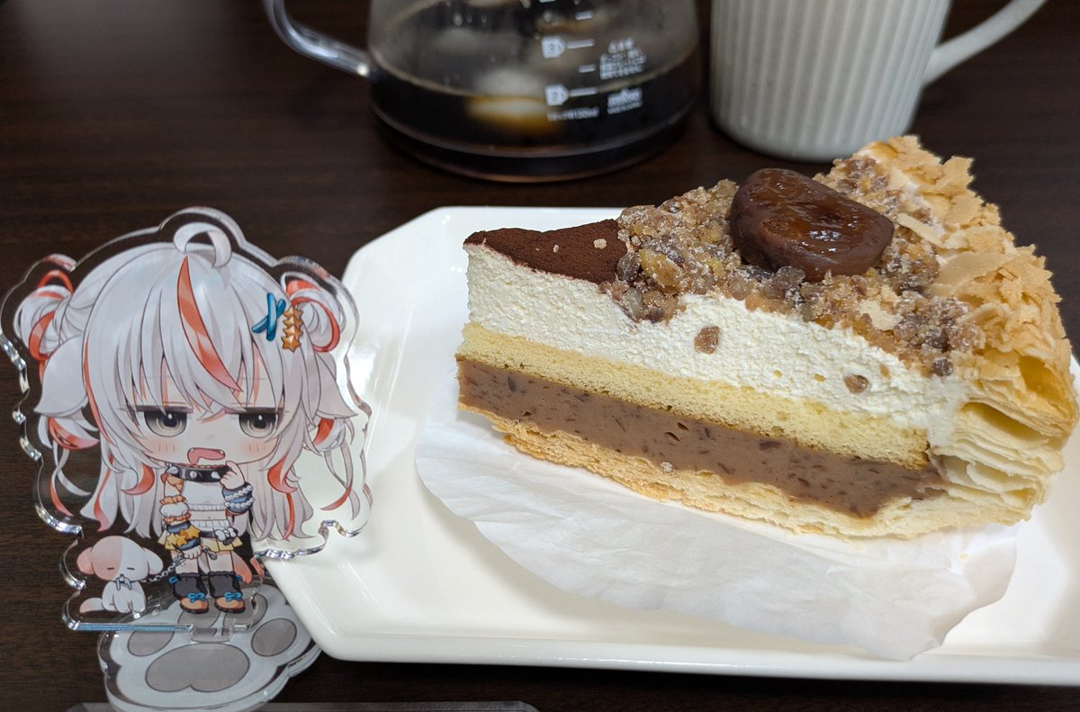 コージーコーナーの栗のパイ美味しかったよ。
下層の栗ペーストと上のクリームの相性がとても良かった。
#みて星井