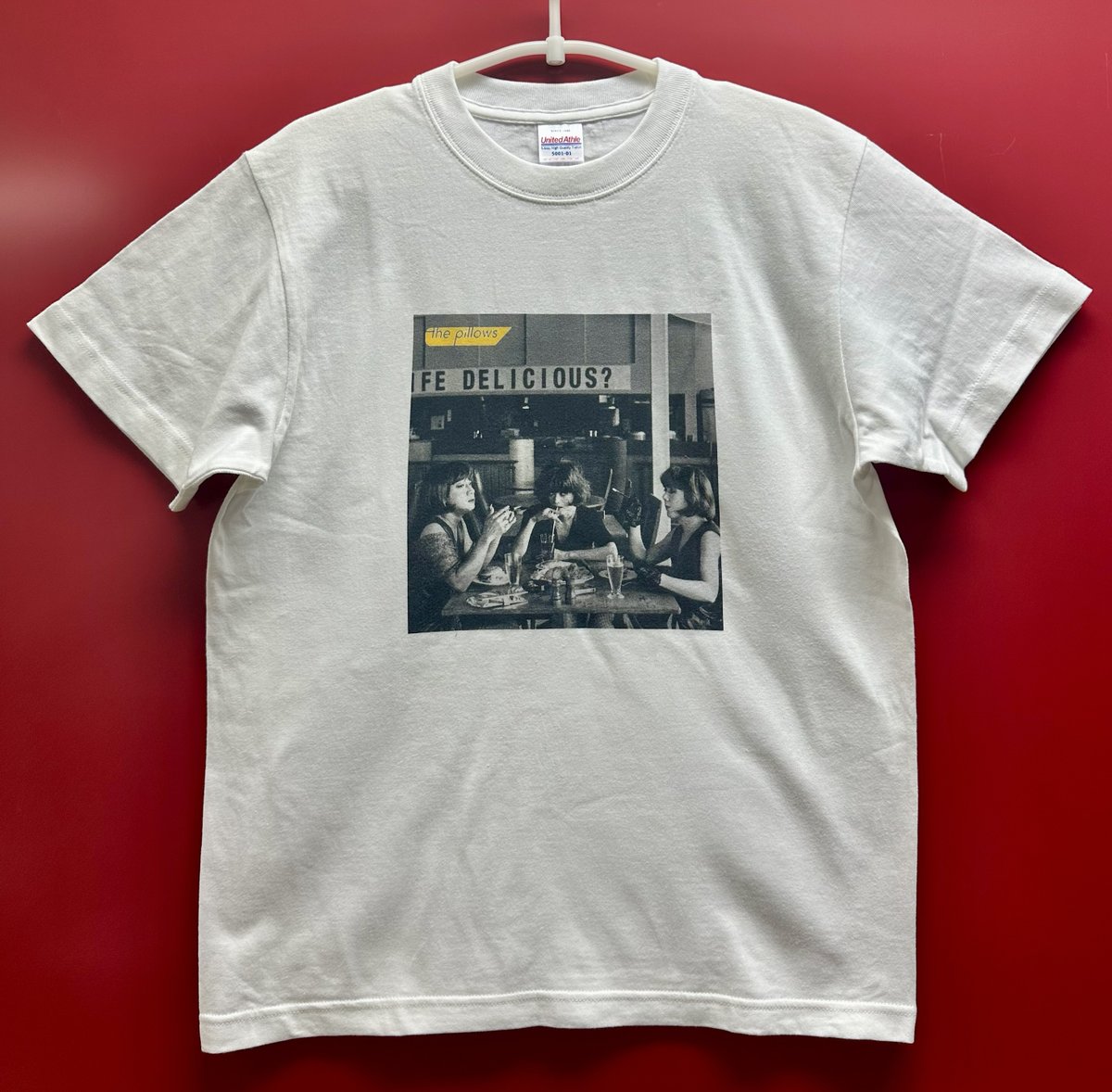 thepillowsJPN's tweet image. 【「MY FOOT」「Another morning Another pillows」Tシャツを 受注生産分受付中！】

■ご注意
・受付は〜9/24(水) 23:59までとなります。
・発送は10月中旬〜下旬になります。
他の商品と一緒にご注文の場合、全て揃ってから発送となります。  

◎ご注文はこちら busters-shop.net