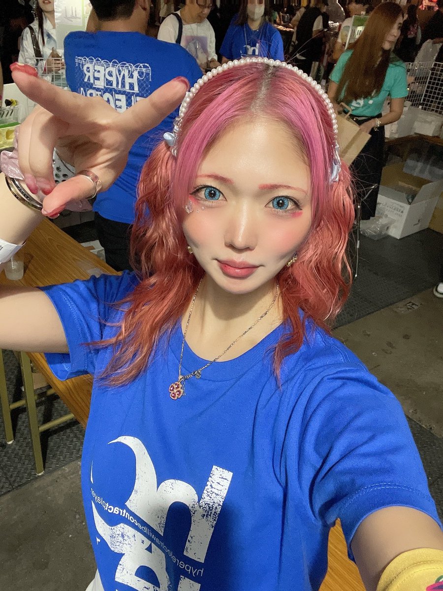 kuro__0723's tweet photo. ダーツ祭り

岡本彩花さん
阿嘉紗香さん
咲桜（牧野）百花さん
實近菜那（ななちゃら）さん

自撮りして頂きました！！

ありがとうございました🤫👏

#ダーツ祭り #ダーツ祭り2025 https://t.co/Ewal2yxppA