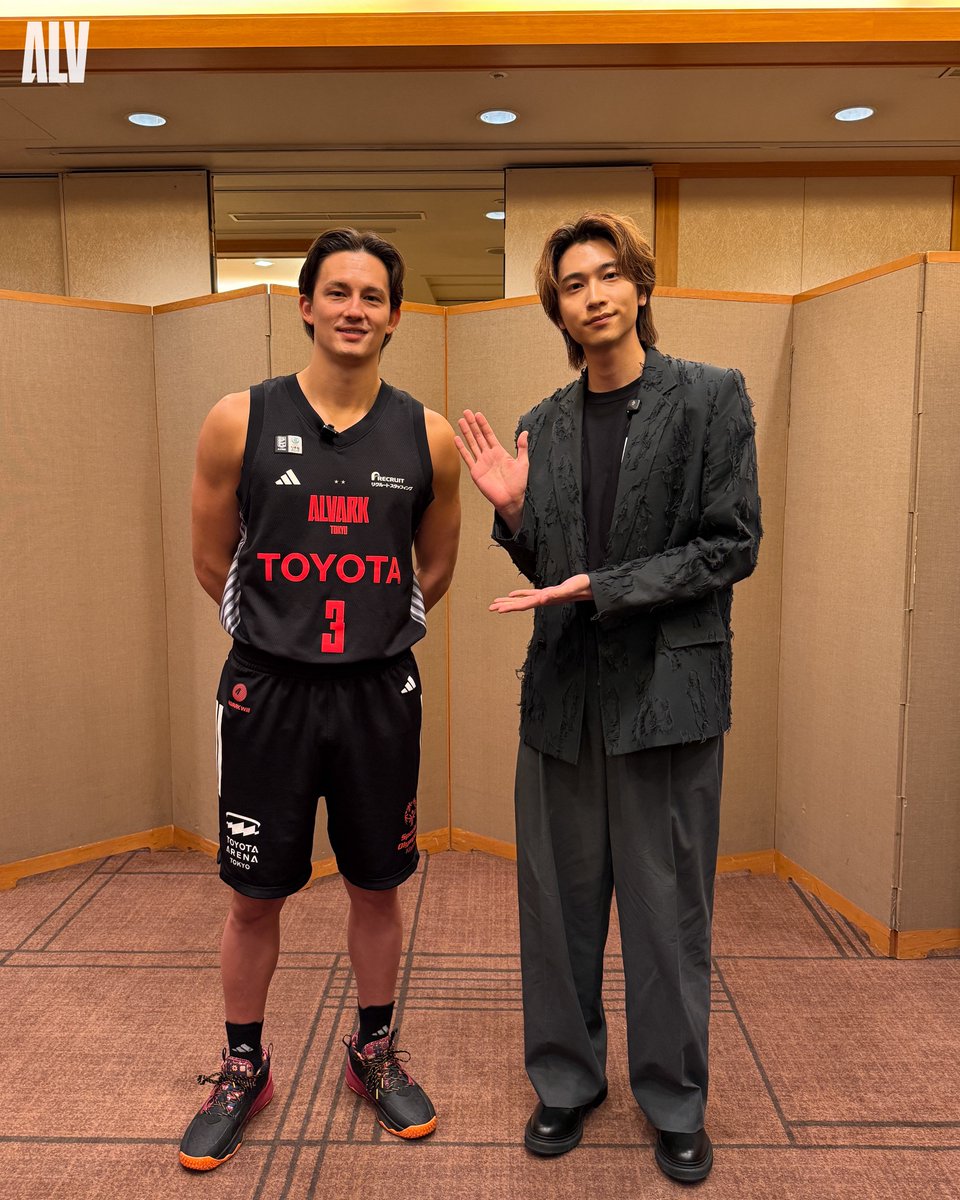 テーブス海 選手が俳優の #庄司浩平 さんと初対面🤝 インタビューの