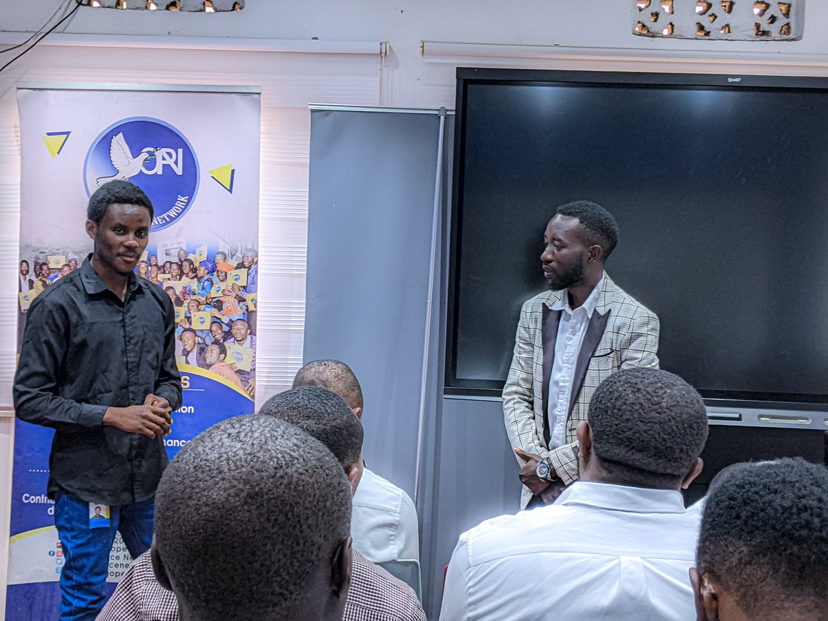 #ÀvousLaParole
Pour célébrer la journée internationale de la paix,  <a href="/congopeacenet/">Congo Peace Network</a> lance les échanges ce matin autour de la thématique: Agir aujourd'hui pour la prospérité de la paix: Quelle résonance pour Goma et l'Est de la RDC. 
<a href="/KatuseleJoseph/">Joseph Katusele</a>