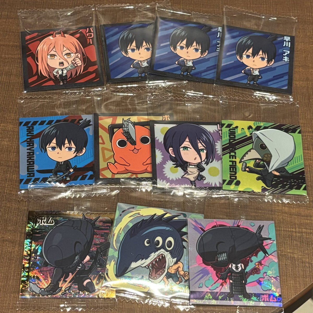 n31485484's tweet photo. チェンソーマン 交換
レゼ篇 にふぉるめーしょん ウエハース シール

求：2枚目 シークレット SEC、レア R デンジ、デビルレア DR デンジ ビーム、過去のものデンジ

譲：1枚目 パワー アキ ポチタ レゼ 暴力の悪魔 ビーム ボム

n：1可能です！
(出先のためIDなし)
お気軽にお声がけください🥲︎ https://t.co/iGSfvRBNOk