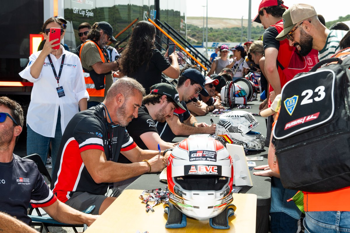 🏁 Era difícil encontrar un mejor escenario para regresar del parón veraniego 🏖. 

Gracias a todos los aficionados 👏 que se acercaron este fin de semana al Circuito de Jerez para apoyar a todos los integrantes de la #GRCupSpain.

#ToyotaGAZOORacing #MSISpain #GR86CircuitPack