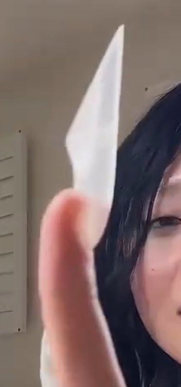 아니 이런 네일쉐입 태어나서 처음봐ㅁㅊ