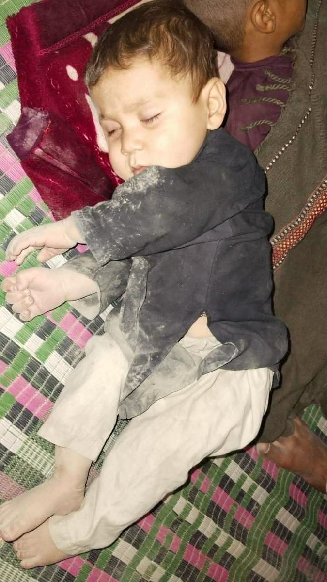 ہمارے پاس ایک پروفیشنل ایئر فورس ہے 

یہ ایئر فورس رات کے اندھیرے میں اڑھائی سو کلومیٹر دور سے دشمن کے جہازوں کو سو فیصد ایکوریسی سے ہٹ کر سکتی ہے ۔ 

یہ ایئر فورس کئی کلومیٹر دور سے دشمن کے ٹھکانوں کے اردگرد کاروائی کر سکتی ہے اور اس بات کو یقینی بناتی ہے کہ casualty نہ ہو ۔