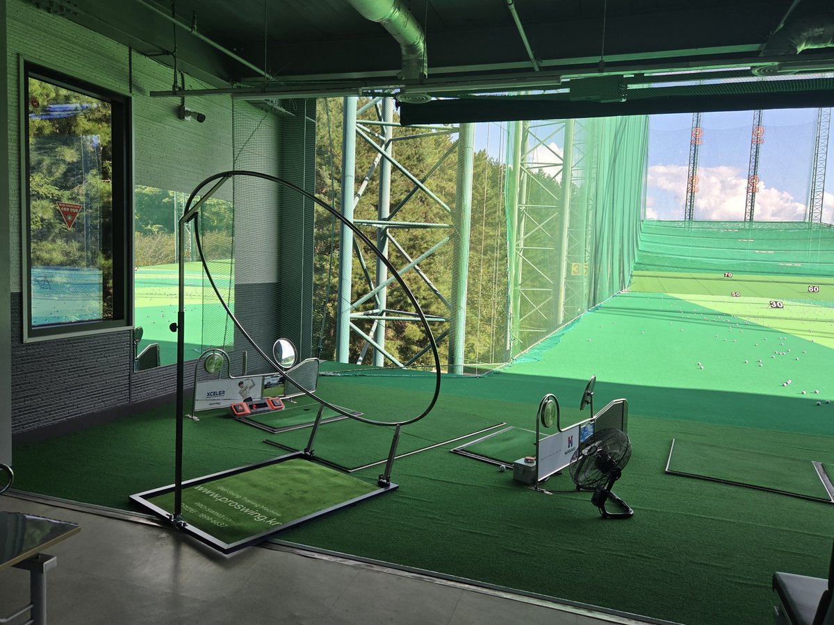 Proswing_Inc's tweet image. 진주 자메스4 골프존파크 인도어 타석에 #스윙플레인2.0을 설치하여 스윙궤도를 레슨 합니다^^

제품문의:1899-6637
proswing.kr
#골프연습머신 전문제조사: 프로스윙

#티샷교정 #공치는골프스윙기 #실외골프연습기 #스윙궤도교정 #스윙궤도레슨 #드라이버스윙기 #아이언스윙기