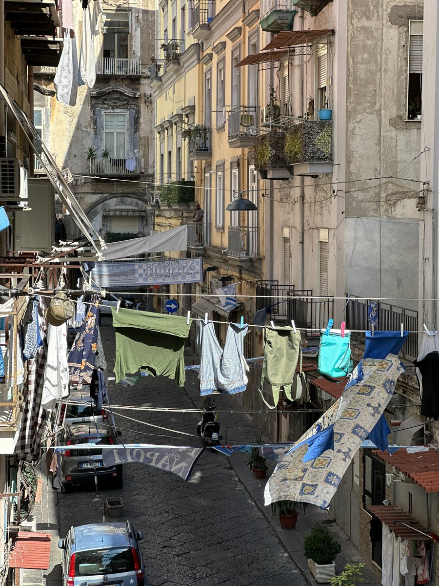 Te llevamos a #Nápoles:
instagram.com/reel/DO36U1NCI…