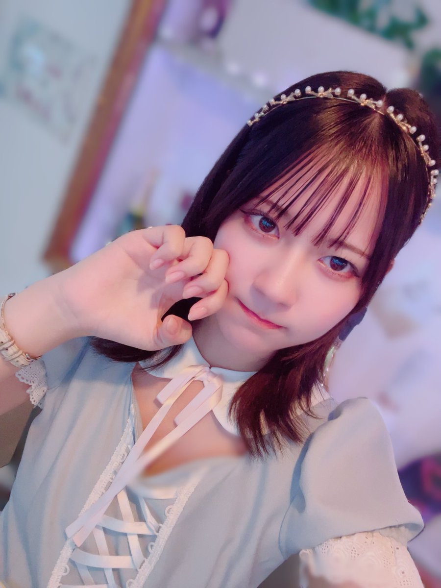 のえ (@noe_imyalice) on Twitter photo ろぐいん23時まで!
はやく来れたので𝙸𝙽してます!初の水色制服だよ~🩵🪽
<a href="/I_my_Alice/">~メイド喫茶~曖昧Alice🤍</a>
浪速区日本橋4-2-9 ナニワコーポレーションビル2F
#コンカフェ #日本橋コンカフェ #大阪コンカフェ #オタロード ろぐいん23時まで!
はやく来れたので𝙸𝙽してます!初の水色制服だよ~🩵🪽
<a href="/I_my_Alice/">~メイド喫茶~曖昧Alice🤍</a>
浪速区日本橋4-2-9 ナニワコーポレーションビル2F
#コンカフェ #日本橋コンカフェ #大阪コンカフェ #オタロード