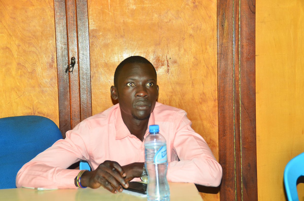 VoiceofLifeFM's tweet photo. Our journalists & staff members are currently undergoing a refresher training session on election reporting. This aims to equip the team with essential skills & knowledge to provide accurate, unbiased, and engaging coverage of the elections.
#ElectionReporting #journalism https://t.co/GzcZHoIJEx