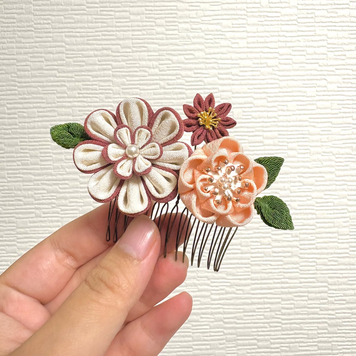 つまみ細工（オーダー セミオーダーメイド】つまみ細工髪飾りデザインB 成人式 卒業式