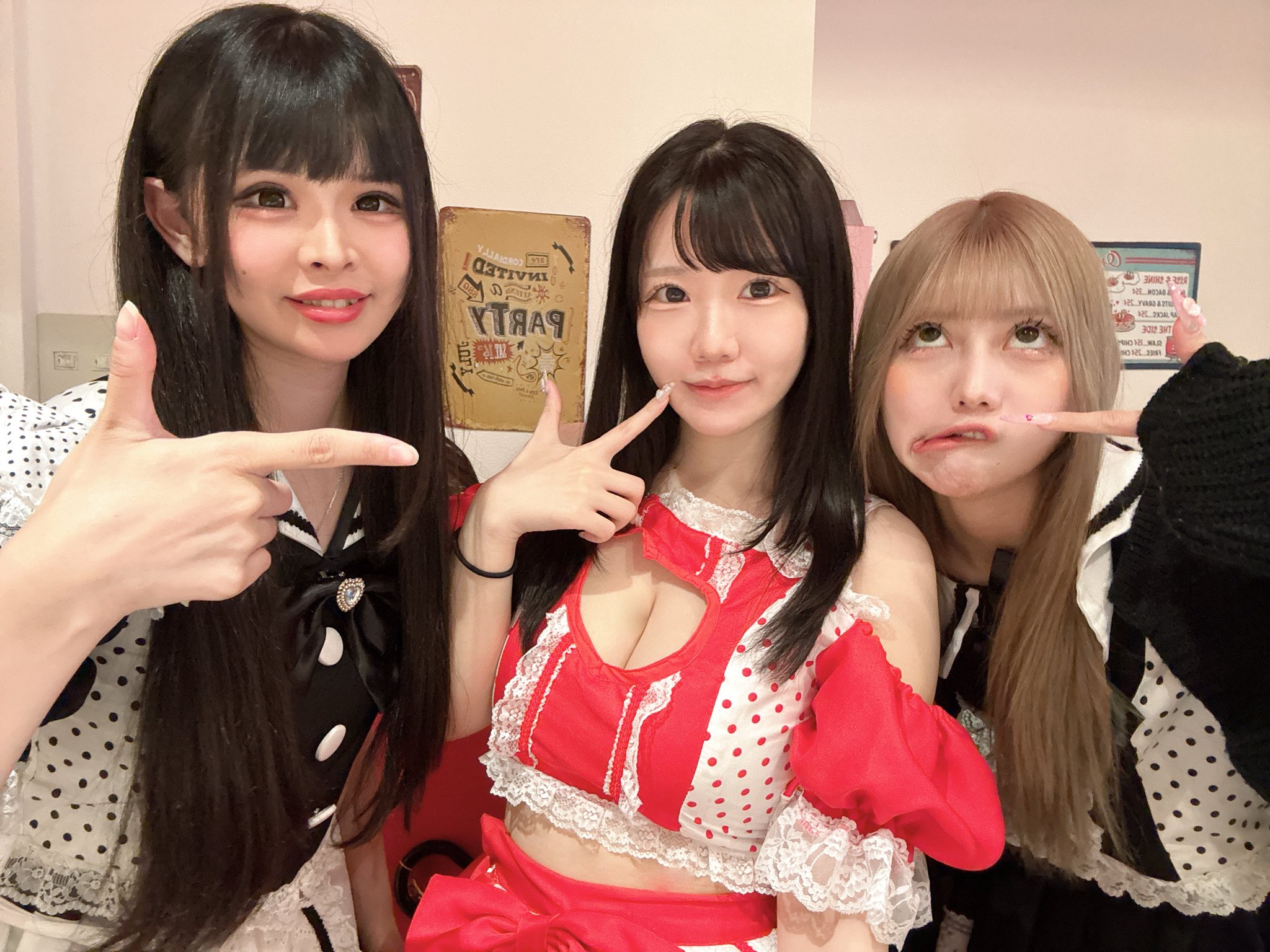 🍒Diner & Bar Neon🍒歌舞伎町コンカフェ on X: 