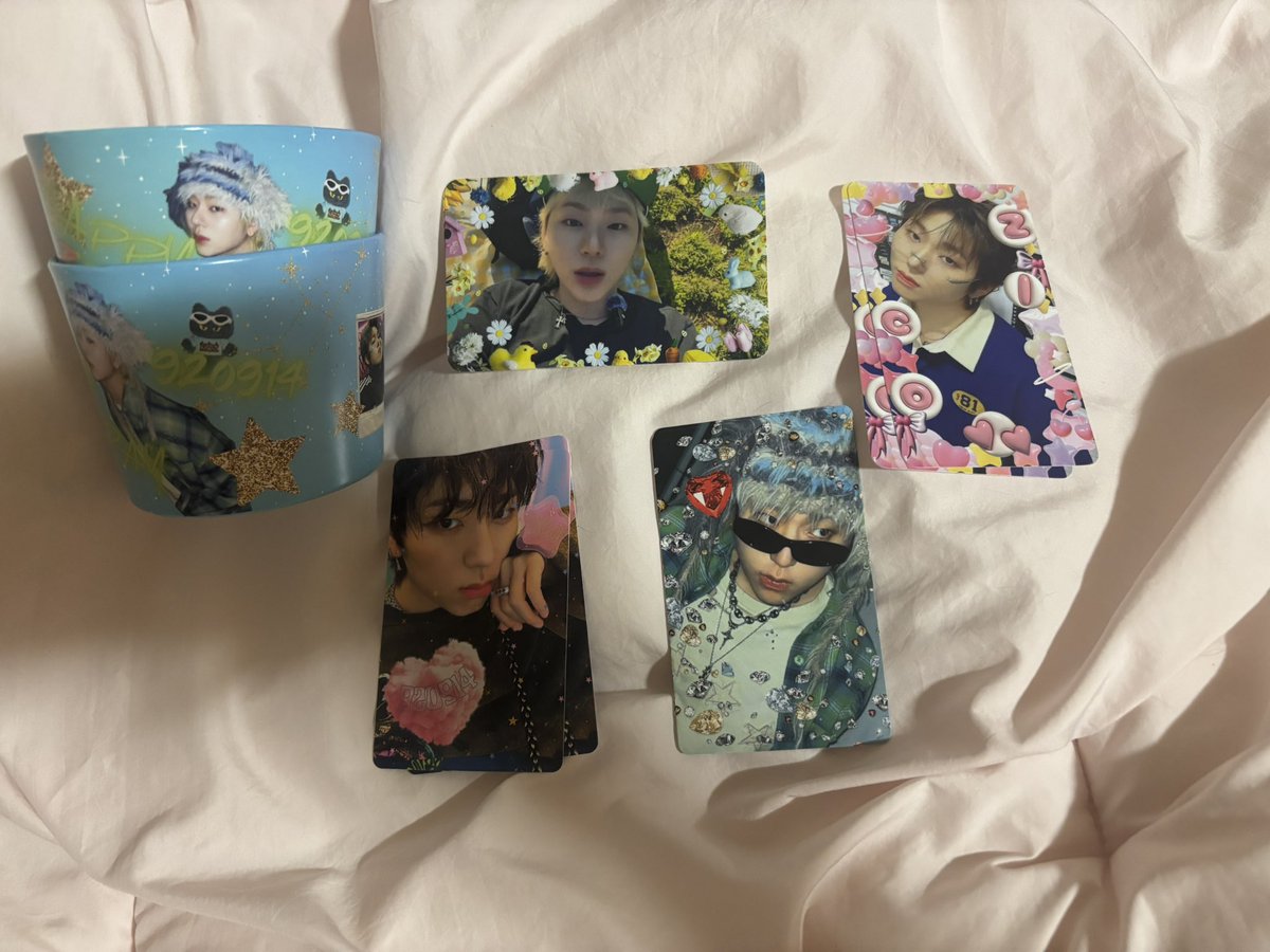 今日、宅配便が届きました！
送ってくださったカップホルダーとフォトカード、とても可愛いです。
ありがとうございます😻😻
<a href="/ZicoProject_jp/">2025 ZICO birthday project / METEOR</a>