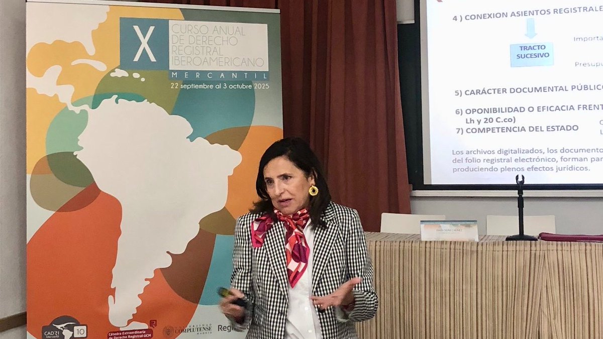 Algunas instantáneas de la inauguración y las primera clases del #CADRI, con la directora de la X edición Mercantil, Belén Madrazo, el director de Asuntos Europeos, Enrique Maside, María Núñez, decana de los registradores de Galicia <a href="/RegistradoresG/">Decanato Galicia Registradores</a> y la registradora mercantil