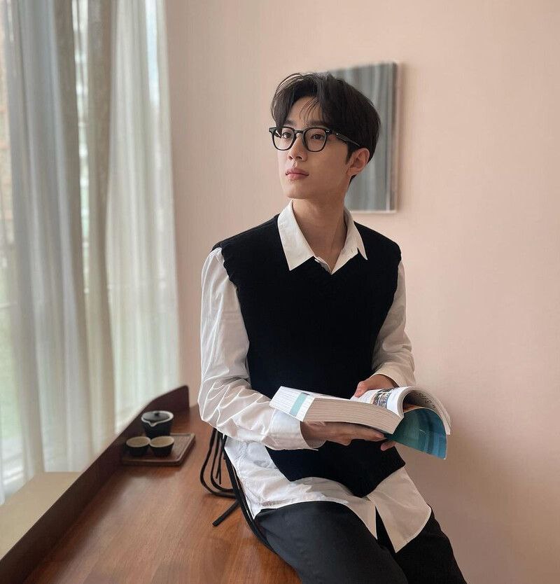 UpdateKBoys's tweet photo. 🎉🎂 Feliz aniversário para o Kuanlin (ex-Wanna One), que hoje completa 24 anos!
#HAPPYKUANLINDAY
#KUANLIN #관린 https://t.co/3EUOE9gyDU