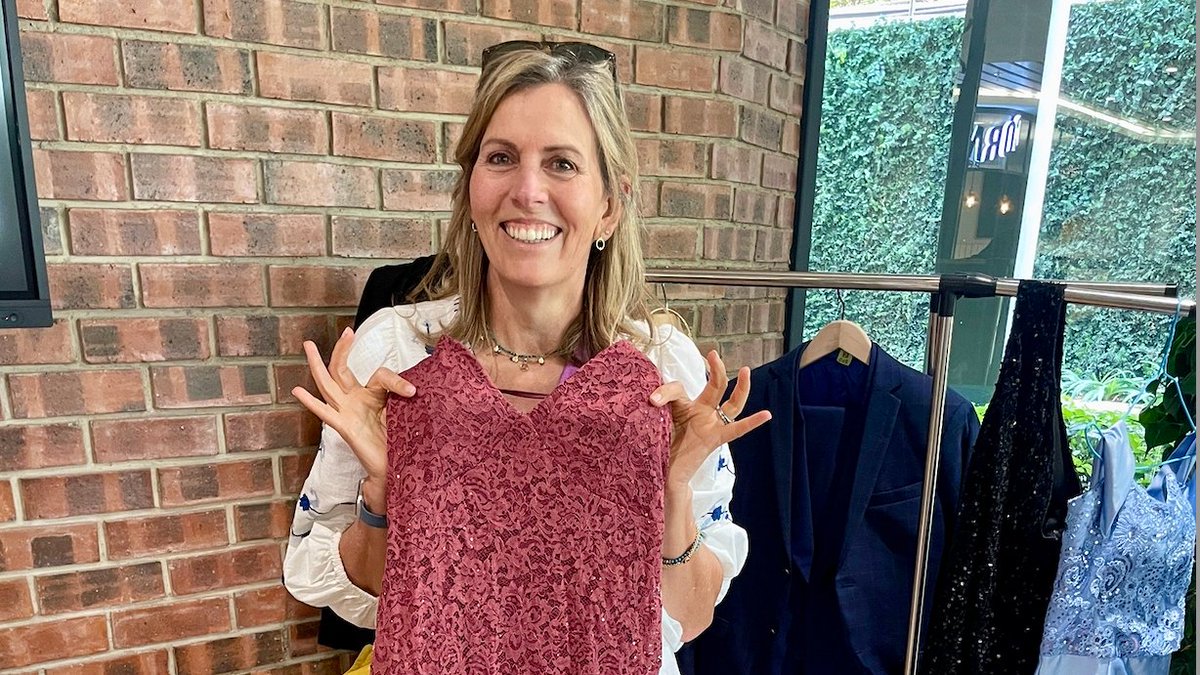 Join <a href="/AttacqLimited/">Attacq Limited</a> 's #MatricMagic2025 collection drive with us &amp; help Kaalfontein High learners have a dream matric dance!
📍 Drop-off: Donation box at Info Desk <a href="/TheMallOfAfrica/">Mall Of Africa</a>  or at Attacq HQ in <a href="/WaterfallCityZA/">Waterfall City</a>
📅 Deadline: 28 Sept
ℹ️ shoky@attacq.co.za or 📞 012 010 3499