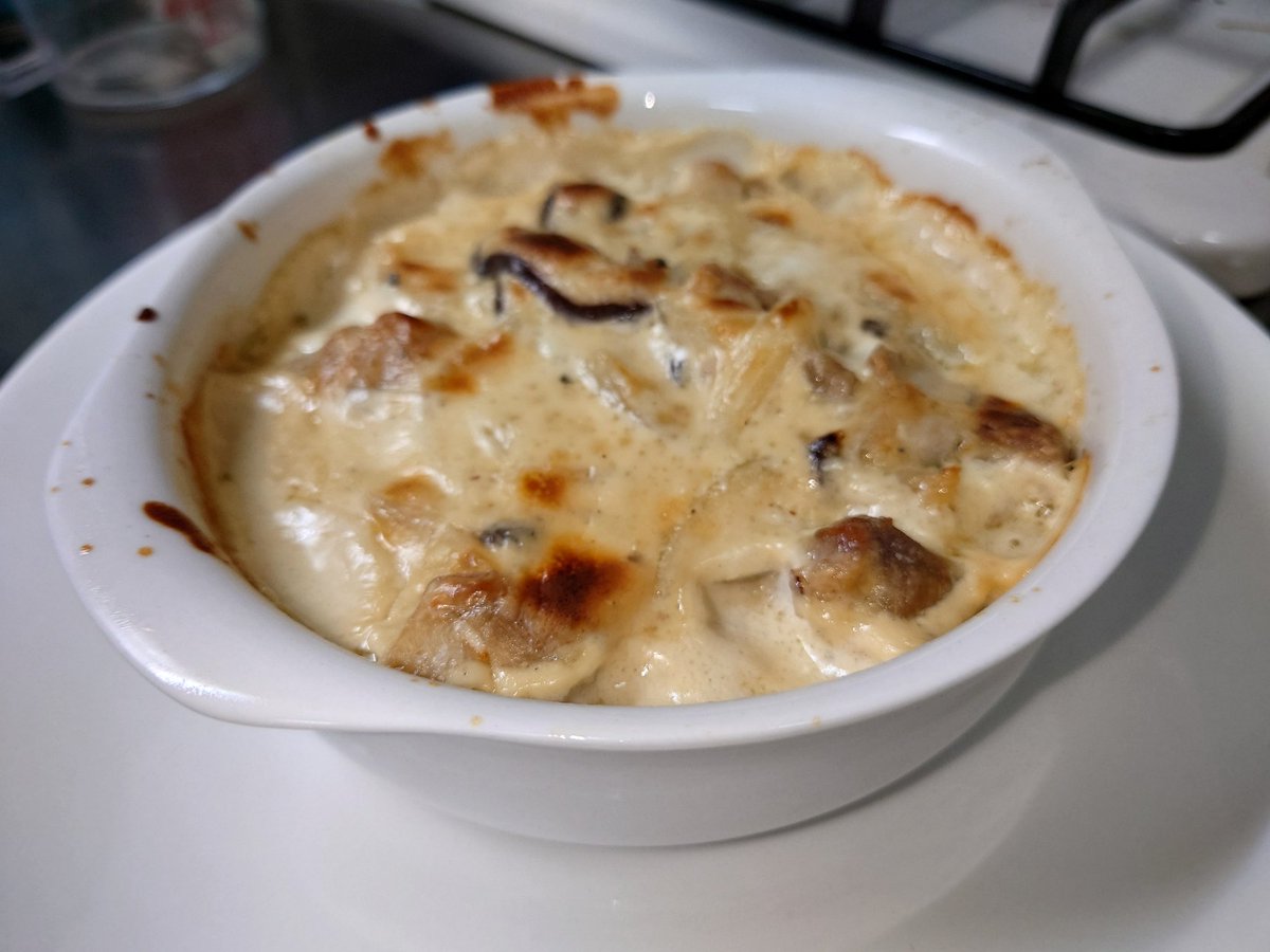 牛乳と生クリームで作ったグラタン！
予想以上にいい感じ✨