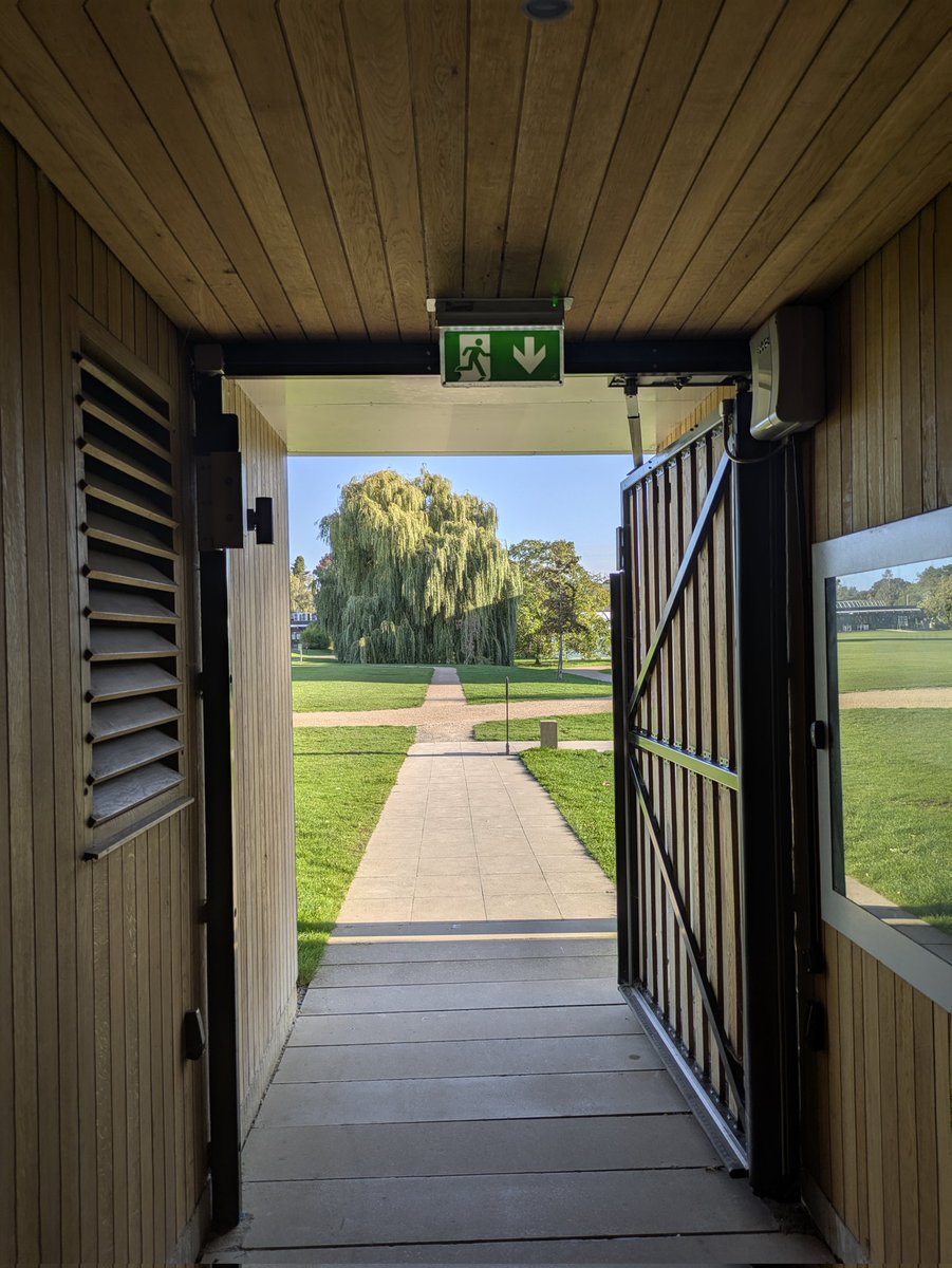 angelo_rules's tweet image. More from #AIChem25 #RSC