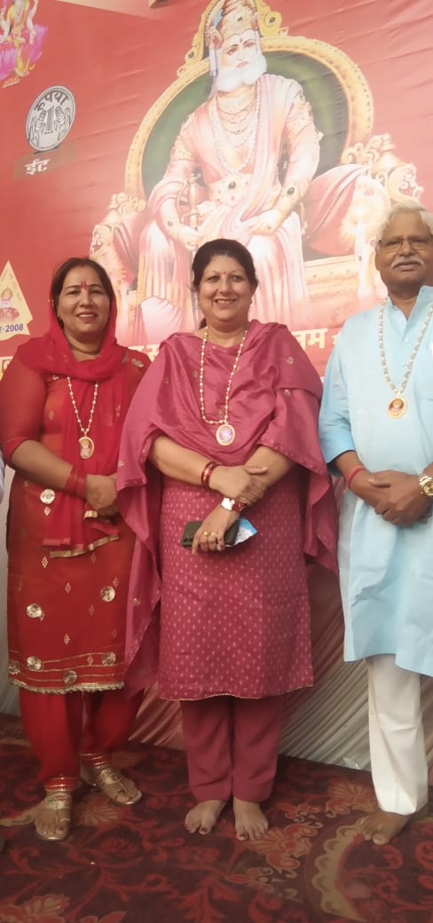 Seemavijaypt's tweet photo. महाराजा अग्रसेन जयंती समारोह-2025 के पावन अवसर पर पालम क्षेत्र के कार्यक्रम में सम्मिलित होकर दिव्य वातावरण का हिस्सा बनी 🙏
महाराजा अग्रसेन जी के आदर्श—समरसता, सेवा और सहयोग—आज भी समाज को मार्गदर्शन देते हैं।
#MaharajaAgrasenJayanti #SevaPakhwada #BJPNationFirst #BJP4Delhi https://t.co/a39qYVPyRQ