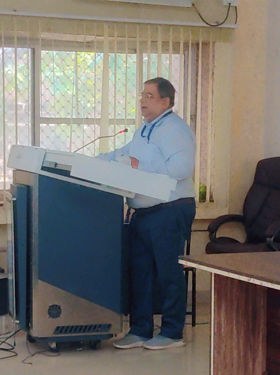 CSIR_CSIO's tweet image. Prof. Bhattacharya, Director @CSIR_CSIO addressed BTech &amp;amp; Diploma students at Dr. Ambedkar Inst. of Tech for Divyangjan, highlighting @IndiaDsir PRISM scheme, internships @CSIR_CSIO &amp;amp; youth entrepreneurship as a key driver of India’s economic growth. @MSJEGOI @ALIMCOHQ @CSIR_IND