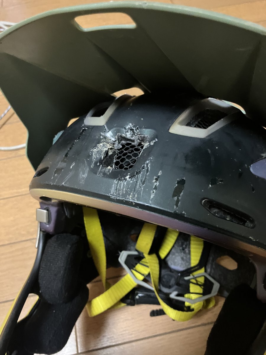 ヘルメットはちゃんとしましょうね🚵‍♂️