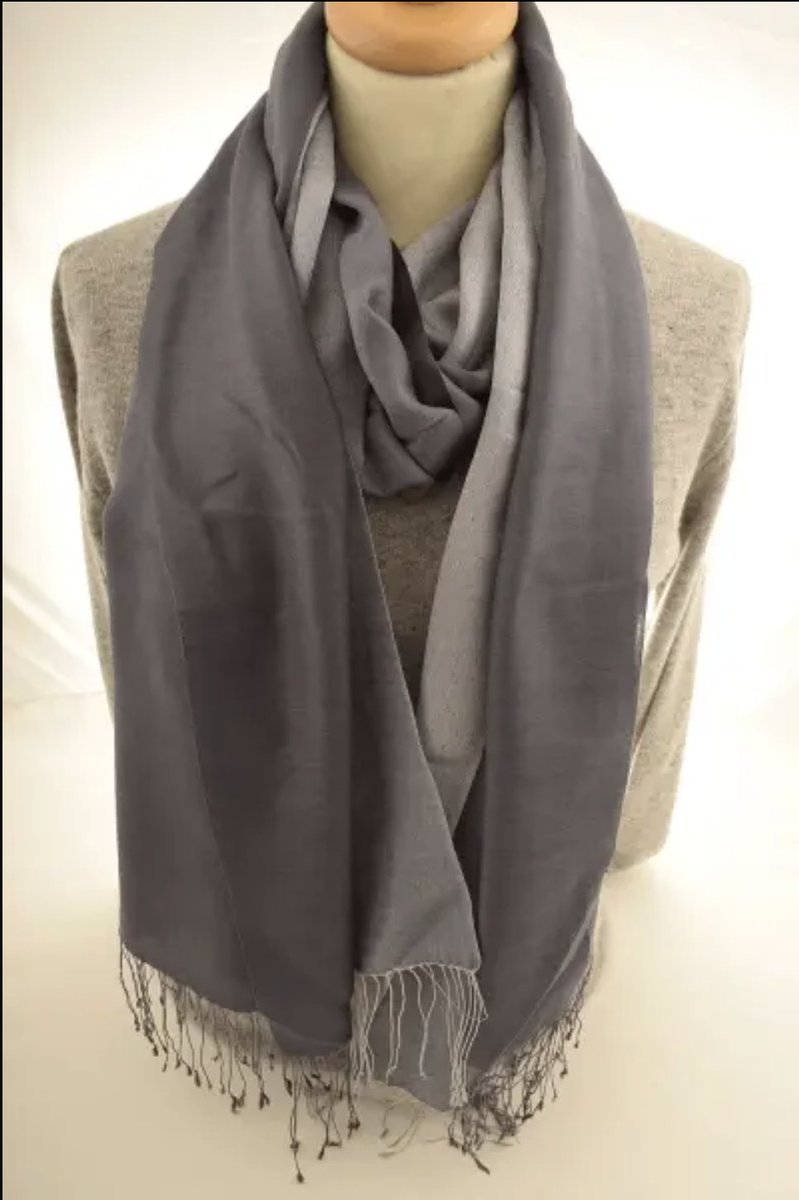 Conceptsource's tweet image. Wrap yourself in elegance with our Chiri Grey Silver Cashmere Scarf – soft, stylish, and perfect for every occasion.
Shop now: zurl.co/Fgu3R

#CashmereScarf #WinterStyle #ConceptsKart #LuxuryFashion #FashioningPeople