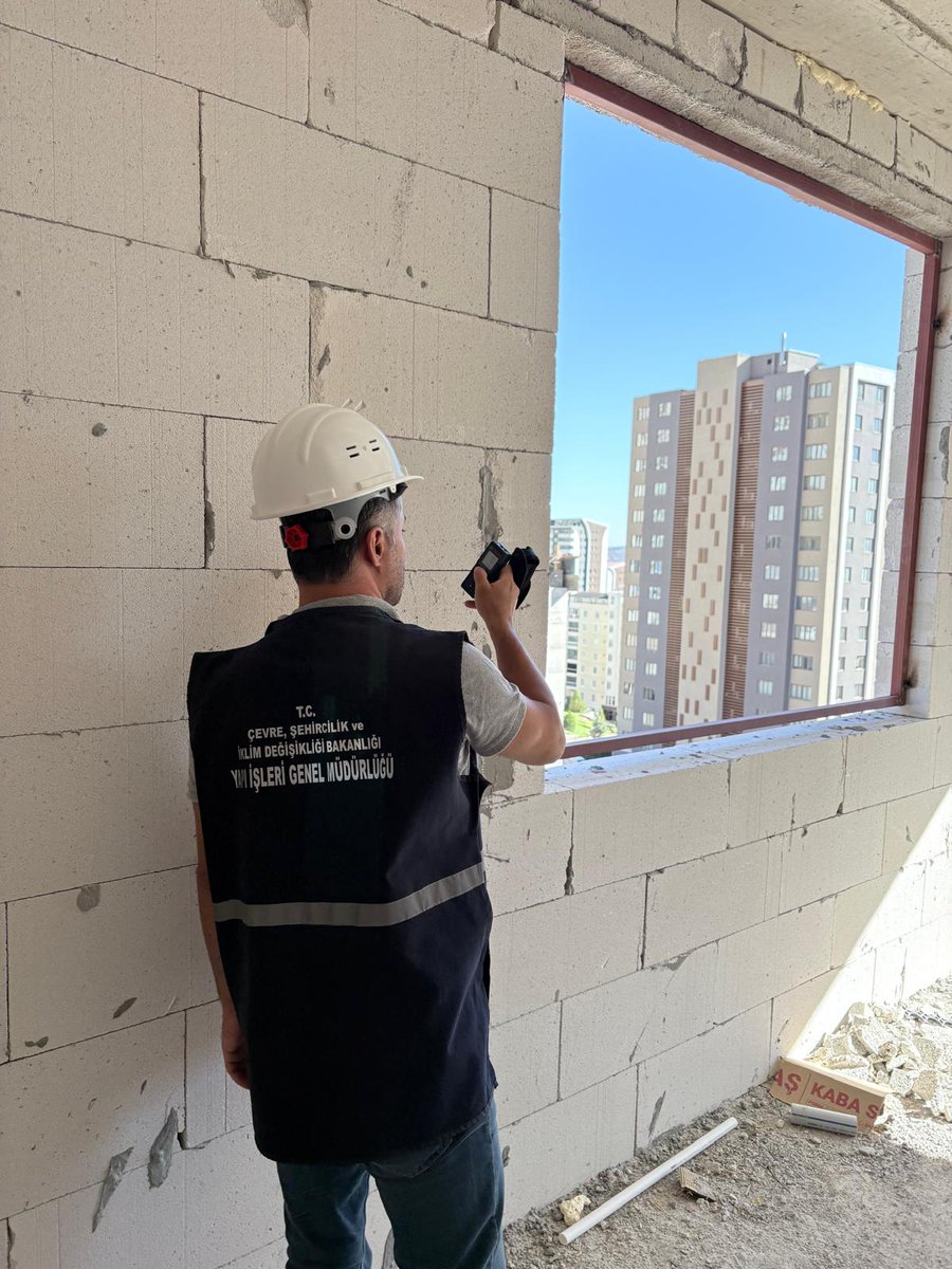 KMarasCsb's tweet photo. 4708 sayılı Yapı Denetimi Hakkında Kanun hükümleri çerçevesinde, Müdürlüğümüz tarafından ilimiz genelinde faaliyet yürüt��len yapı denetim firmalarına; ruhsat ve eklerine uygunluk, fenni kurallara ve teknik şartnamelere bağlılık açısından büro ve şantiye denetimleri yapılmaktadır. https://t.co/BBh34rxb3C