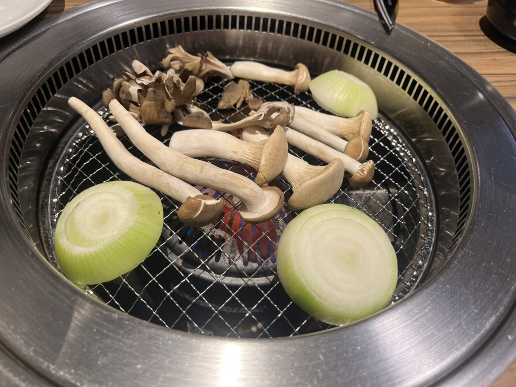 Seizaemon01's tweet photo. 焼肉だぁー！ https://t.co/rNQkIucebY