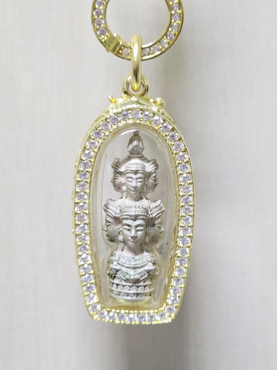 จตุคามรามเทพ ราชันย์ดำแห่งอาณาจักรทะเลใต้ รุ่น ดวงราชันย์ วัดในเตา อ.ห้วยยอด จ.ตรัง
รายการ หล่อลอยองค์เศียรหลักเมือง เนื้อเงินแช่น้ำมันเสือ 
สวยงาม เข้มขลัง สุดตาราง