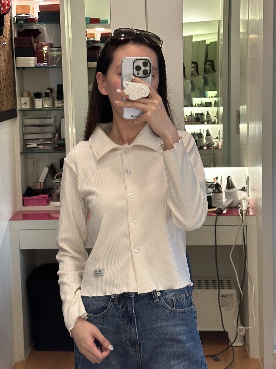 tamjaichunbkk's tweet photo. ไม่ถึง 200 บาท 🤌🏻 เสื้อโปโลแขนยาวผ้าร่อง ไม่บาง ไม่ยับ ไม่ต้องรีด ทรงพอดีตัว ใส่ไปทำงาน-เที่ยวได้ https://t.co/S7X4HK3BSm