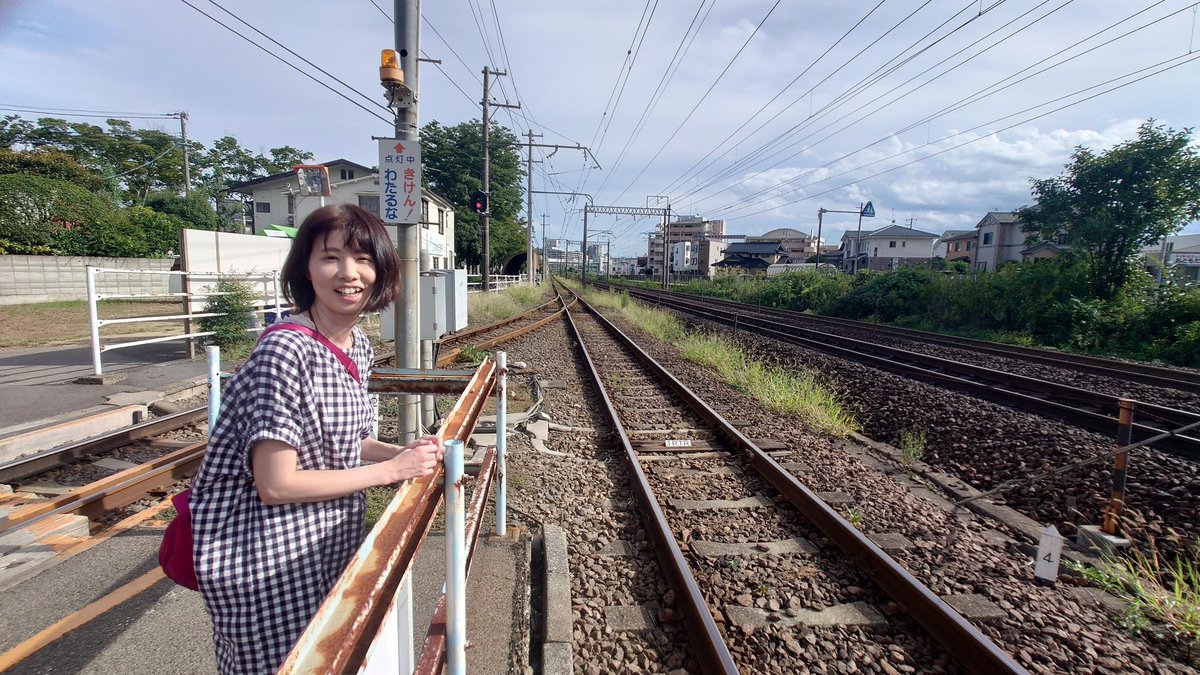 電車で美術館へ、
みんなー、飯坂電車はとても良い感じだよー。