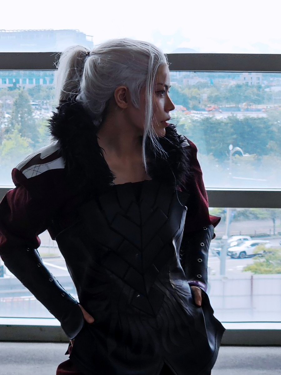 ⚠️cosplay cyphers

"이거 맨날 싸움질이구만?"

　[망나니 쾌검사]
　　이글 홀든
            𝐸𝑎𝑔𝑙𝑒 𝐻𝑜𝑙𝑑𝑒𝑛.

#샆한데이 #사이퍼즈 #cyphers