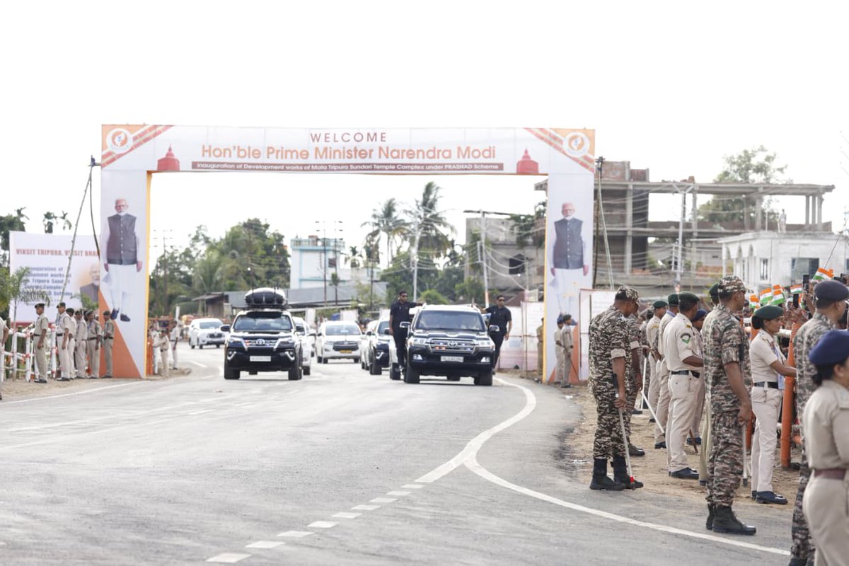 ica_tripura's tweet photo. Arrival of Honâble Prime Minister Narendra Modi at Matabari, Udaipur
#MatabariShaktipithePMModi
#TripuraWelcomesPMModi
#MataBariteModi https://t.co/fgnXqTEbw7
