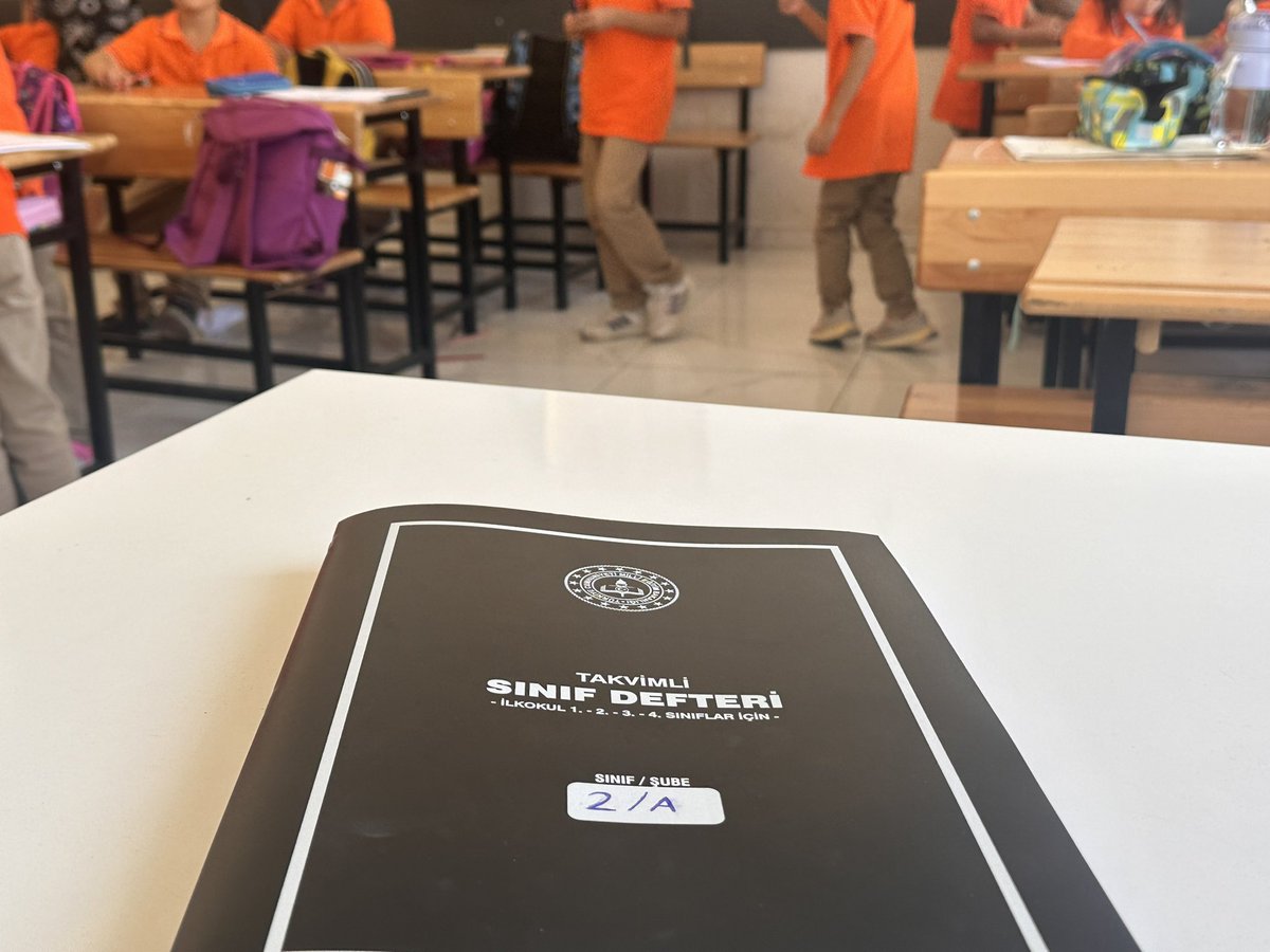 Allah aşkına Bill Gates her yeri temizleyen kel abi birileri yardıma koşsun