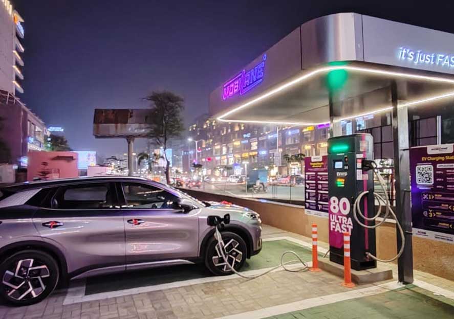 AutoEVIndia's tweet photo. Evamp Technologies Charger promotes manufacturing and increases the Vampire to expand Mobil EV network - https://t.co/DYScTVFtAj https://t.co/lEjPwfnXTU