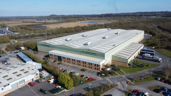 Jungheinrich scores A* in supporting educational resources supplier’s zero-carbon journey
tinyurl.com/4ezy8fhz