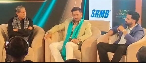 cricket_dugout's tweet photo. 6 ICC Trophies in one frame 🥶

#KapilDev #MSDhoni #RohitSharma https://t.co/4zPBbD4Mk5