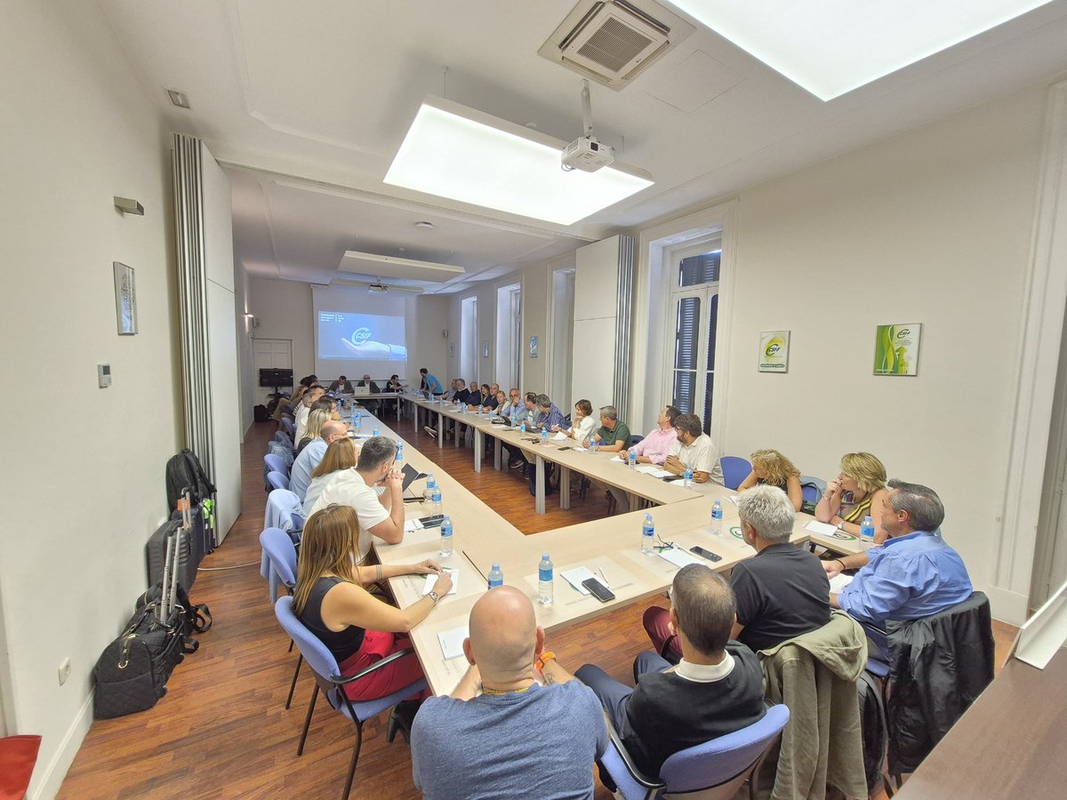 CSIFnacional's tweet image. 📍 Responsables de Acción Sindical y Comunicación de CSIF de toda España se reúnen para planificar estrategias conjuntas para los próximos meses. Participan Miguel Borra, presidente de CSIF, y Francisco Lama, secretario nacional de Acción Sindical del sindicato.

📝 Nuestras…