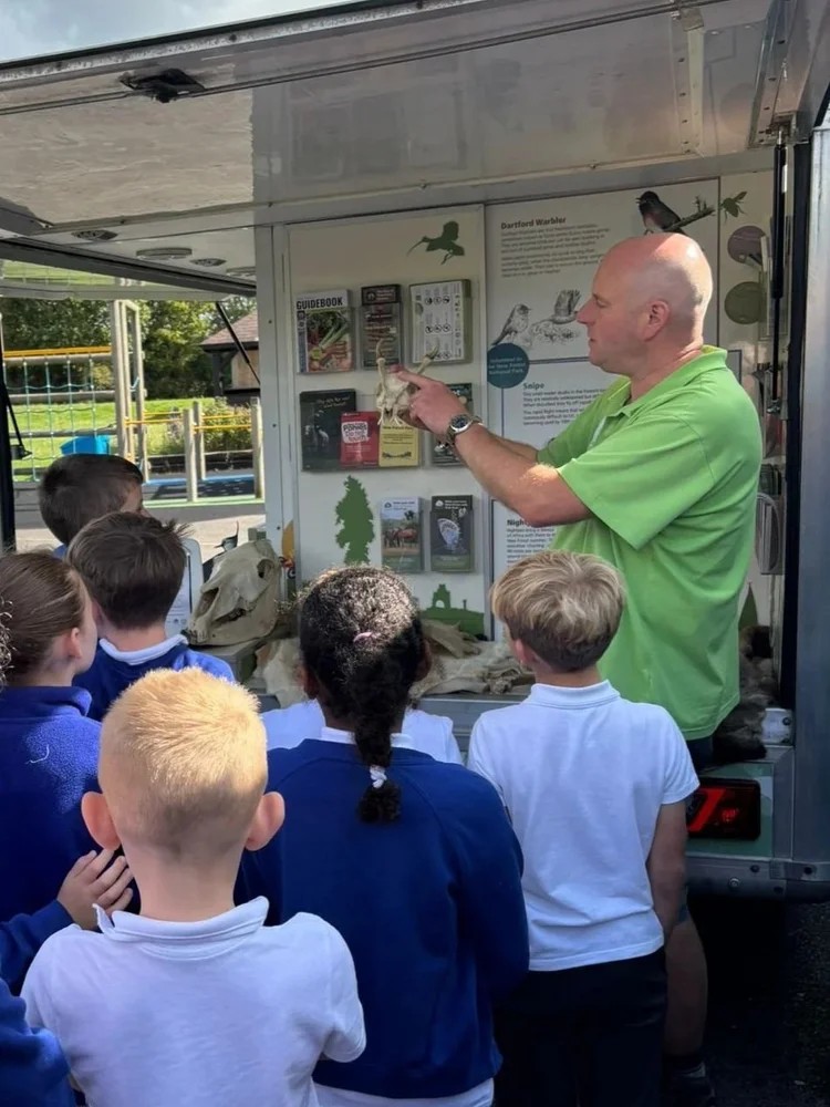 newforestranger's tweet photo. We love being out on the Forest meeting people but also love being invited into local schools to talk about the New Forest code &amp; our role as Rangers. This photo was taken at a workshop last week &amp; I'm looking forward to another at a New Milton school this week😊
#NewForestCode https://t.co/4HcFtdiuC3