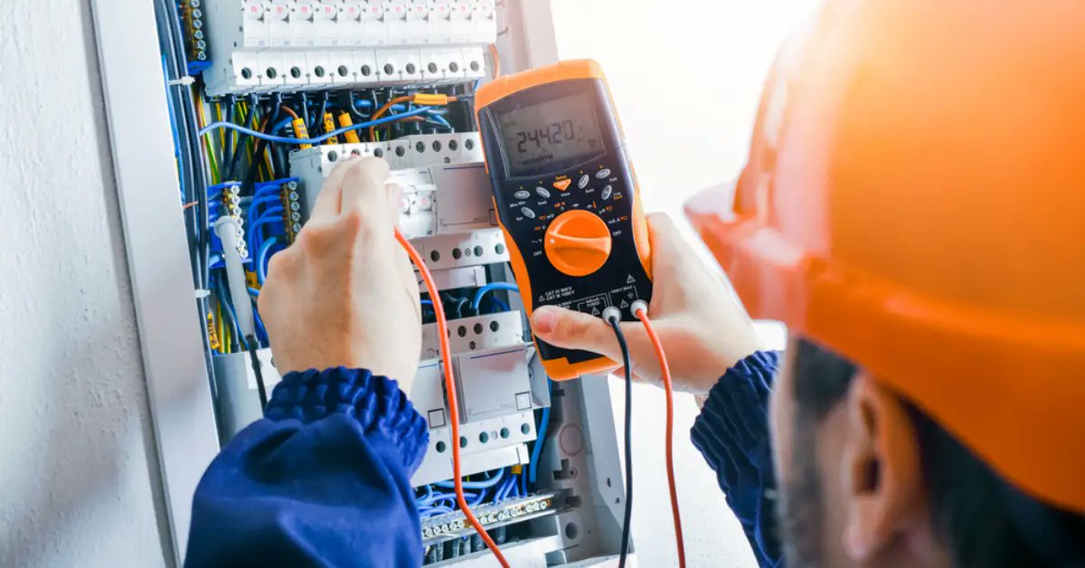 Robert Holmes & Co tweet media