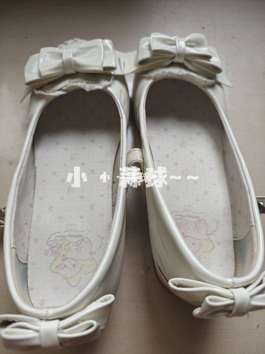 #lo鞋 #lo #原味 #棉袜 #丝袜 #袜子 #鞋交 #萝莉 #御姐 #白丝萝莉 #玛丽珍鞋 #扫楼打胶 #玩鞋 #射鞋 #内衣 #原味鞋 #平底鞋 #猪腰子鞋