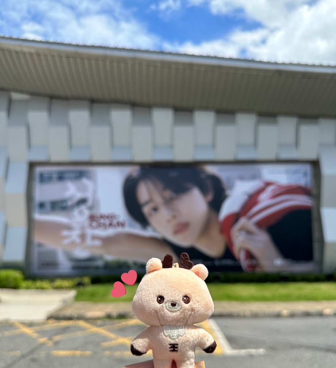 b2utiz's tweet image. 🧡 #FlyHighWithSungchan_in_BKK