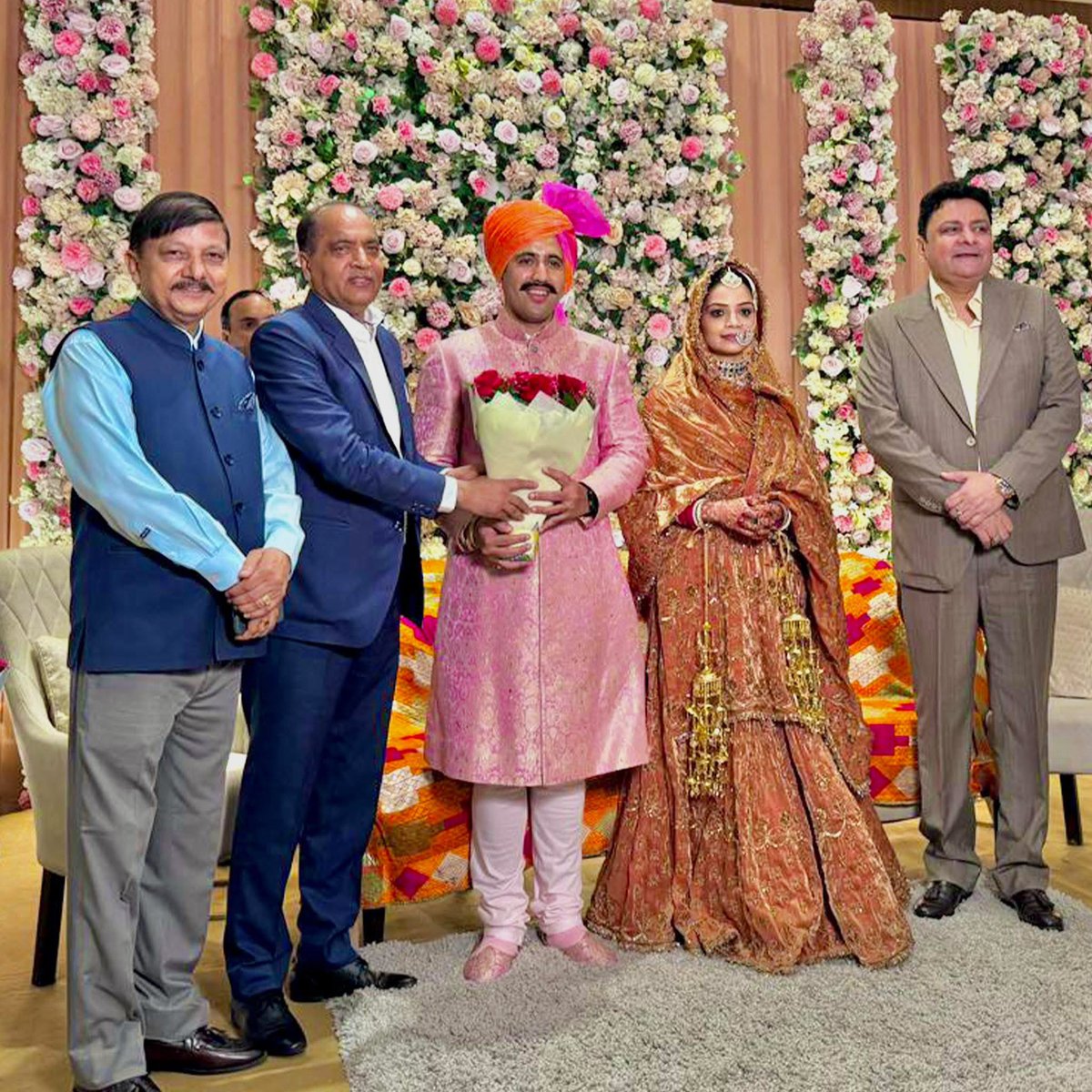 हिमाचल प्रदेश सरकार के लोकनिर्माण एवं शहरी विकास मंत्री श्री विक्रमादित्य सिंह जी को परिणय सूत्र में बंधने पर हार्दिक बधाई एवं शुभकामनाएँ।

मैं ईश्वर से आपके सुखमय दांपत्य जीवन की कामना करता हूँ।

माँ भीमाकाली जी आप पर सदैव अपना आशीर्वाद बनाएं रखें।