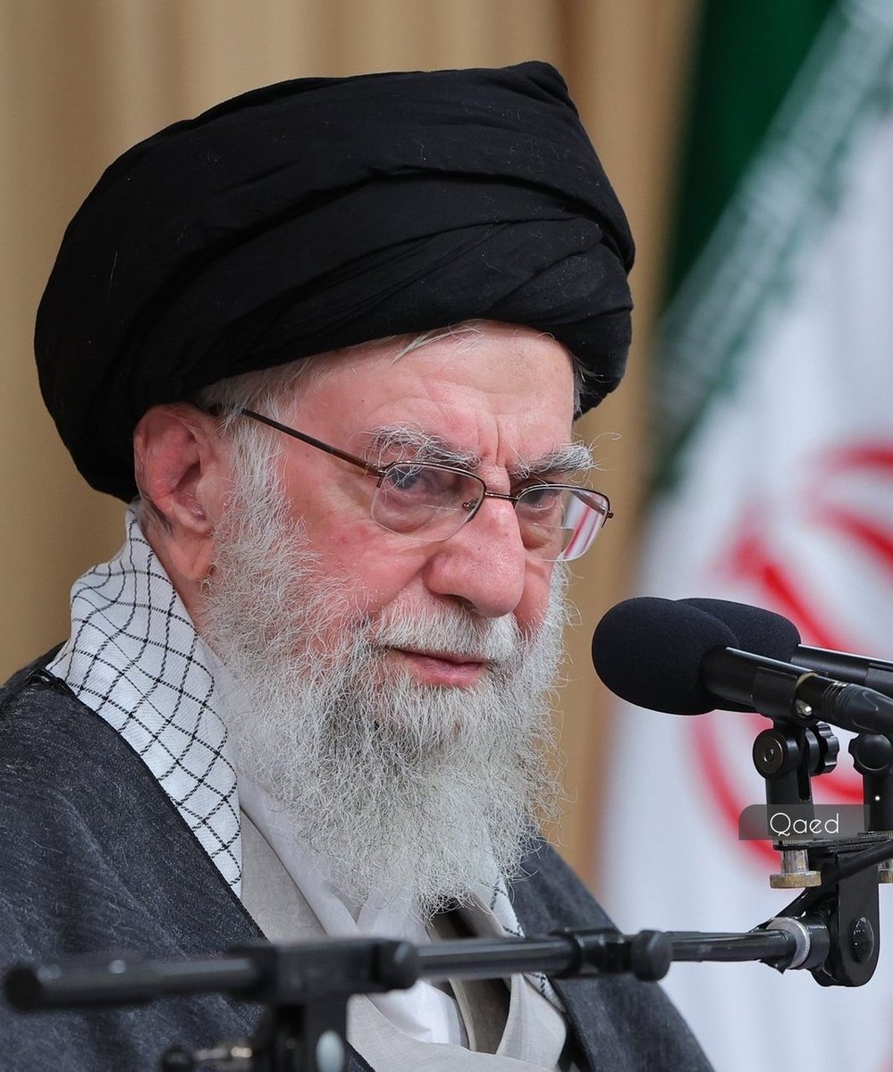 برای اولین بار در تاریخ ایران
رژه نظامی ۳۱ شهریور برگزار نشد
دلیل ؟ ترس از حمله اسرائیل :))))))))))))))
#گنده_گوز_منطقه