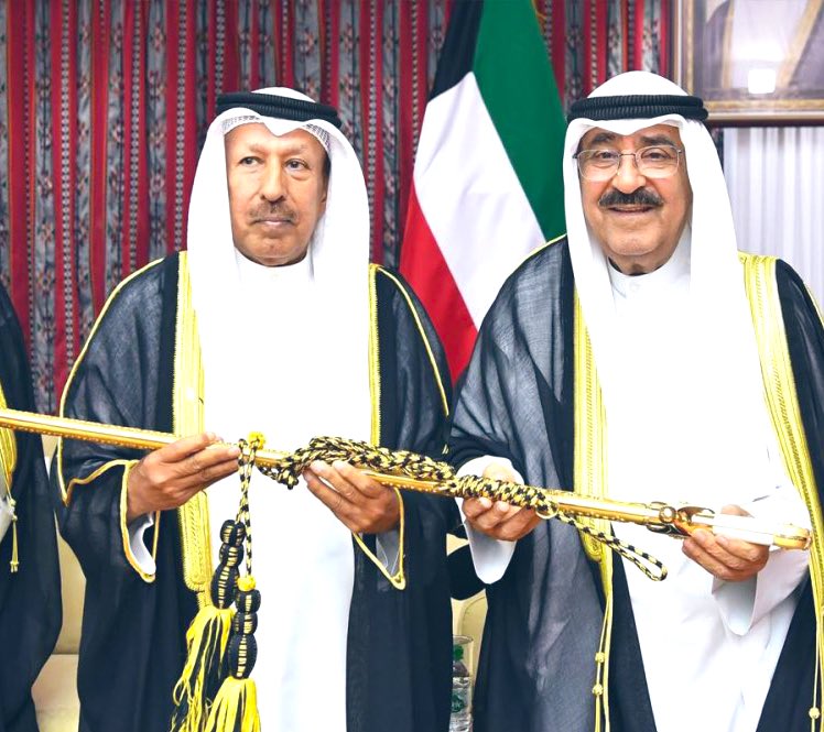 شهدت #ديوانيه_شعراء_النبط
نقلة نوعية على يد أمين سر الديوانية
الشاعر والاعلامي المخضرم #نصار_الخمسان من كل النواحي كالمبنى التراثي وفقرات البرنامج التلفزيونية الأسبوعية مع محافظتها على الإرث والهيكل التراثي الشعبي الممتد منذ انشائها وحتى اليوم
فشكرا أبو خالد <a href="/nasar_alkhamsan/">نصار الخمسان</a>