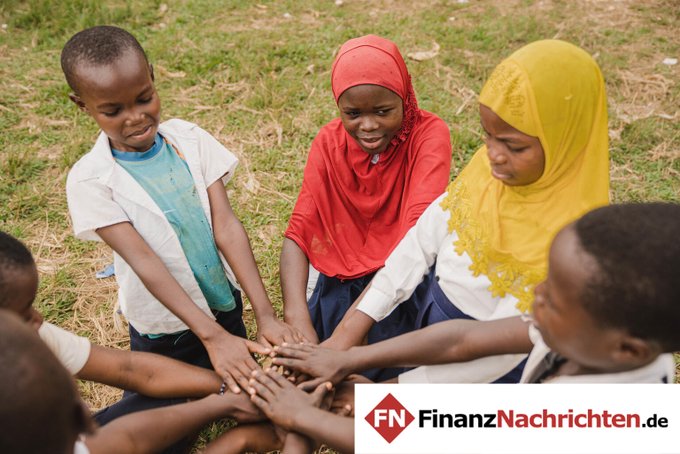 📣<a href="/EduCannotWait/">Education Cannot Wait</a>: Act Now for a Peaceful World by Acting Now to Ensure Education for All ☮

Education is the foundation for a more peaceful, more united world. 

Through the transformational power of education we can build a world based on human rights, human dignity and the