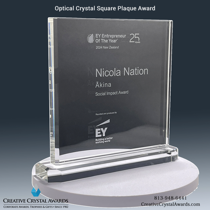 This simple yet elegant crystal square #plaque #award will be a nice recognition #awards for employees specially when you need large engraving area. creativecrystalawards.com/product/blue-s…

#plaques #awardplaques #crystalartward #crystalawards #corporateawards #recognitionawards #employeeawards