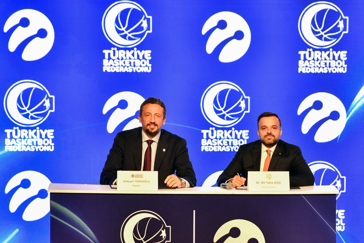 Bugün, Türk sporu ve basketbolumuz için tarihi bir gündü. 

Turkcell’in spor sponsorlukları yolculuğunda heyecan verici bir sayfa daha açıyoruz. 
Turkcell olarak, 5 yıl boyunca Basketbol Gelişim Merkezi İsim Sponsorluğunu ve Basketbol Milli Takımlar Ana Sponsorluğunu üstlenmekten