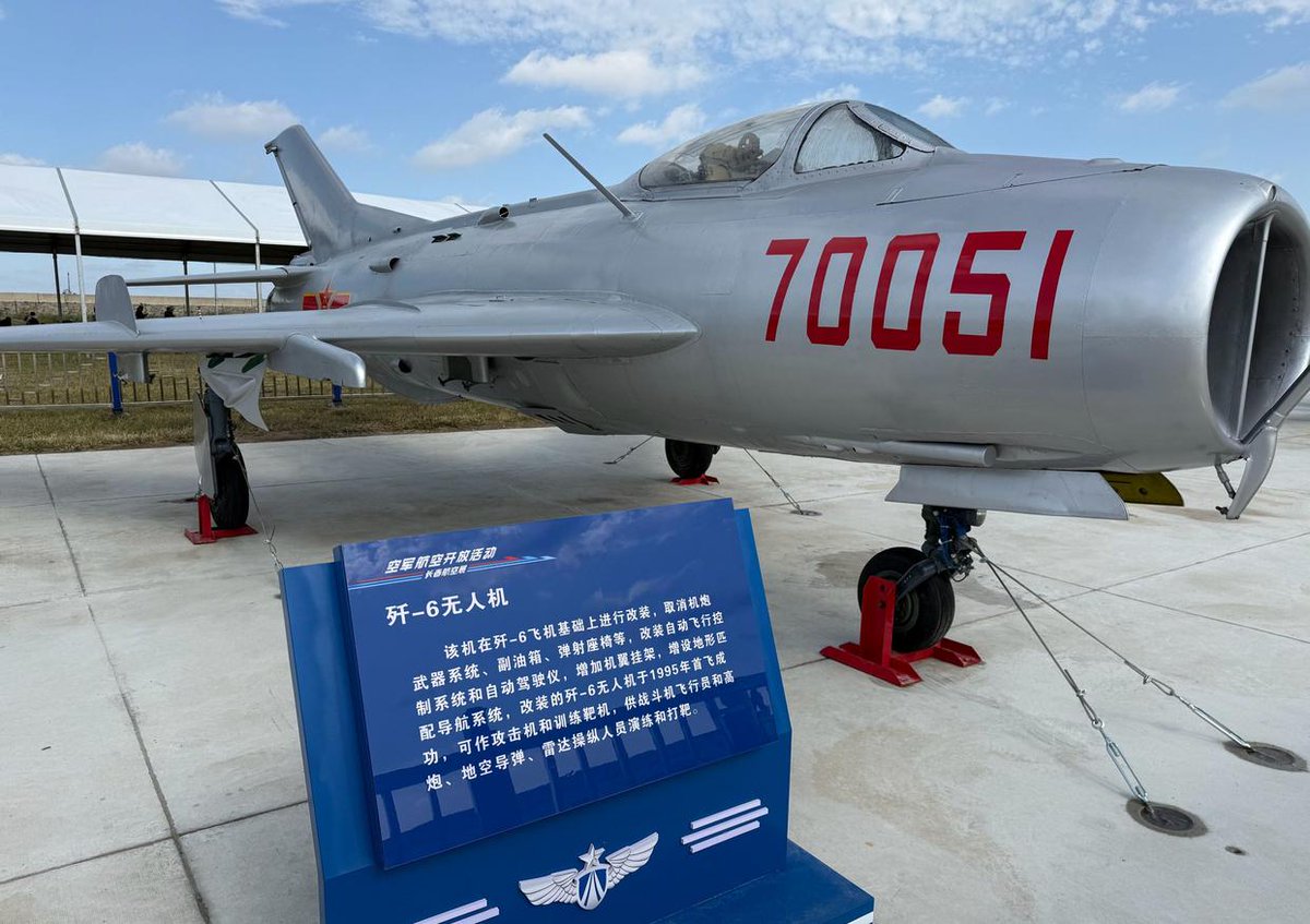 Recently, an old second-generation J-6 modified drone was launched at the Changchun Air Show in China.

In the 1960s and 1970s, China produced over 5,000 J-6s, all of which have now been retired. After modification, they can be converted into AI drones capable of carrying bombs